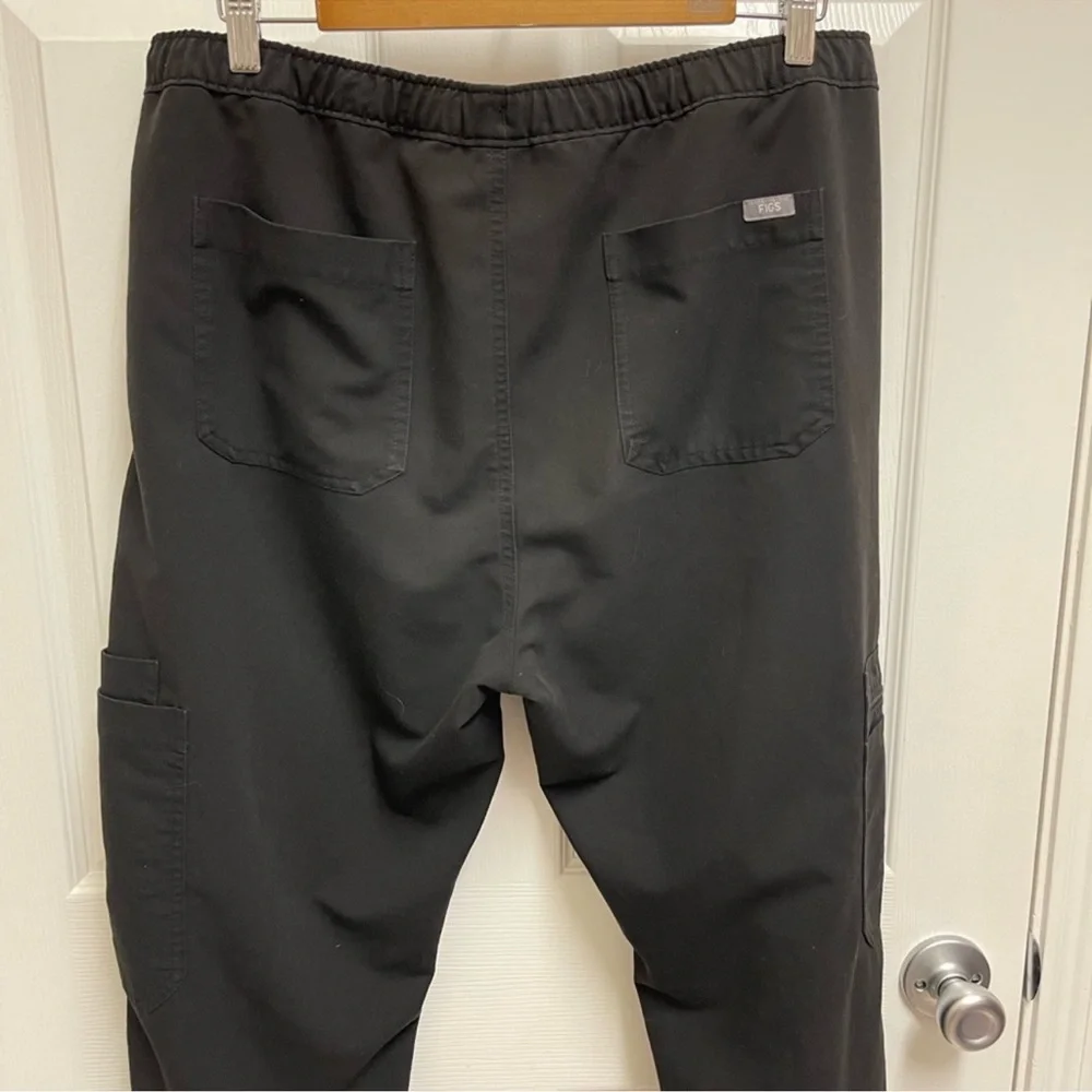 FIGS Men’s Cairo Cargo Scrub Black Pants. Sz XL